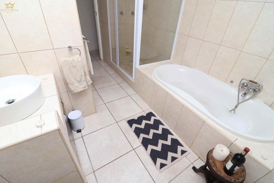 4 Bedroom Property for Sale in Bettys Bay Western Cape